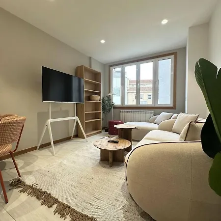 E1, 2 Bedrooms, Terrace, Downtown, Free Parking Apartment